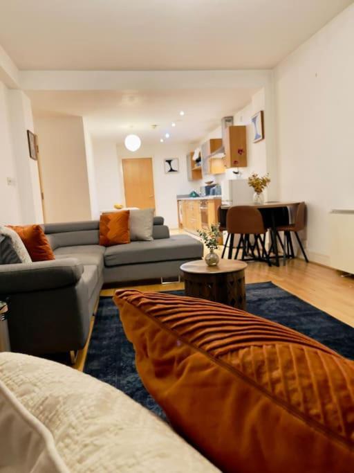 Beautiful Central Open Plan Living! Manchester Esterno foto